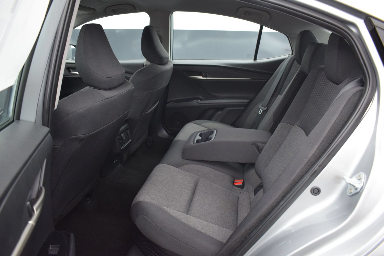 Used 2025 Toyota Camry LE FWD image 12