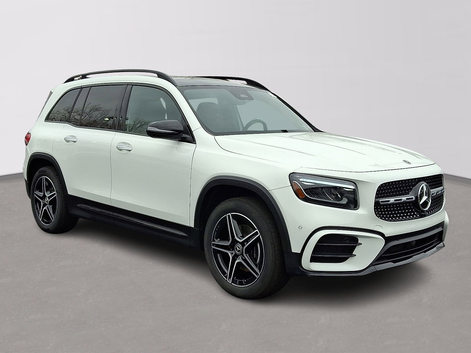 Certified 2025 Mercedes-Benz GLB 250 4MATIC image 3