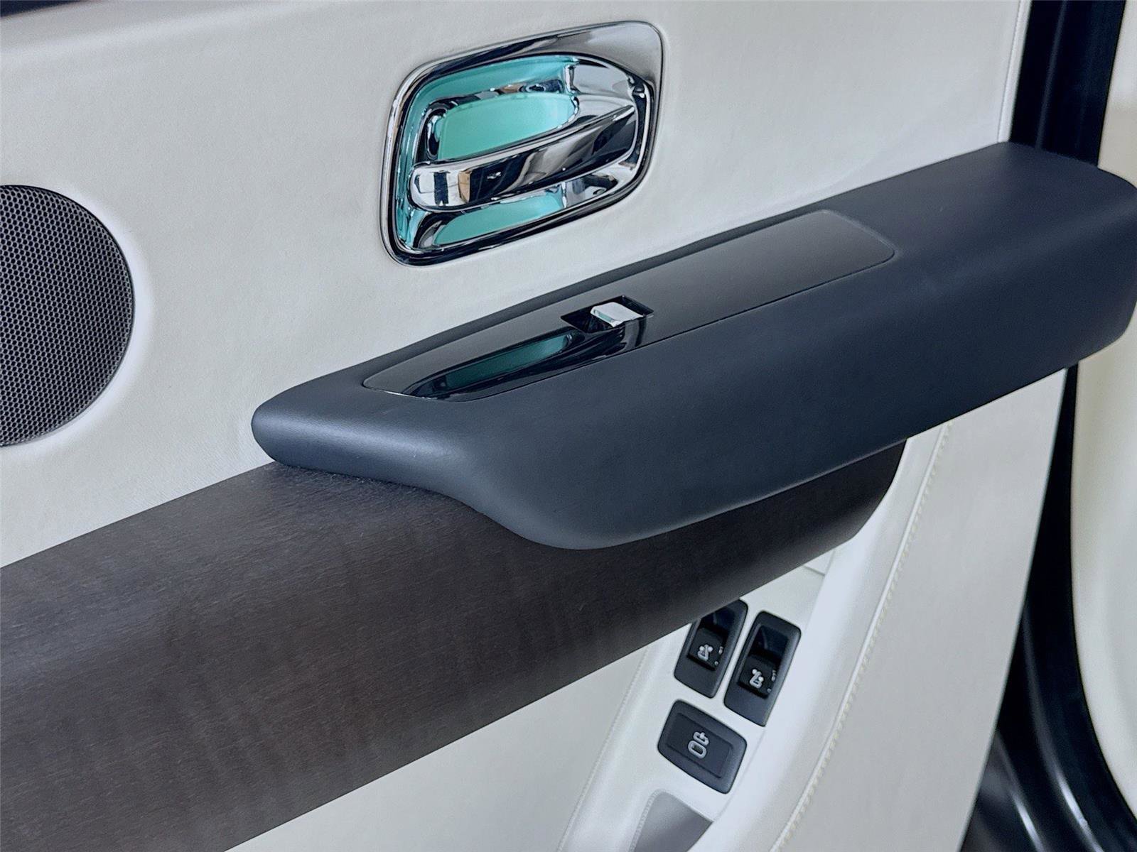 Used 2021 Rolls-Royce Cullinan image 31