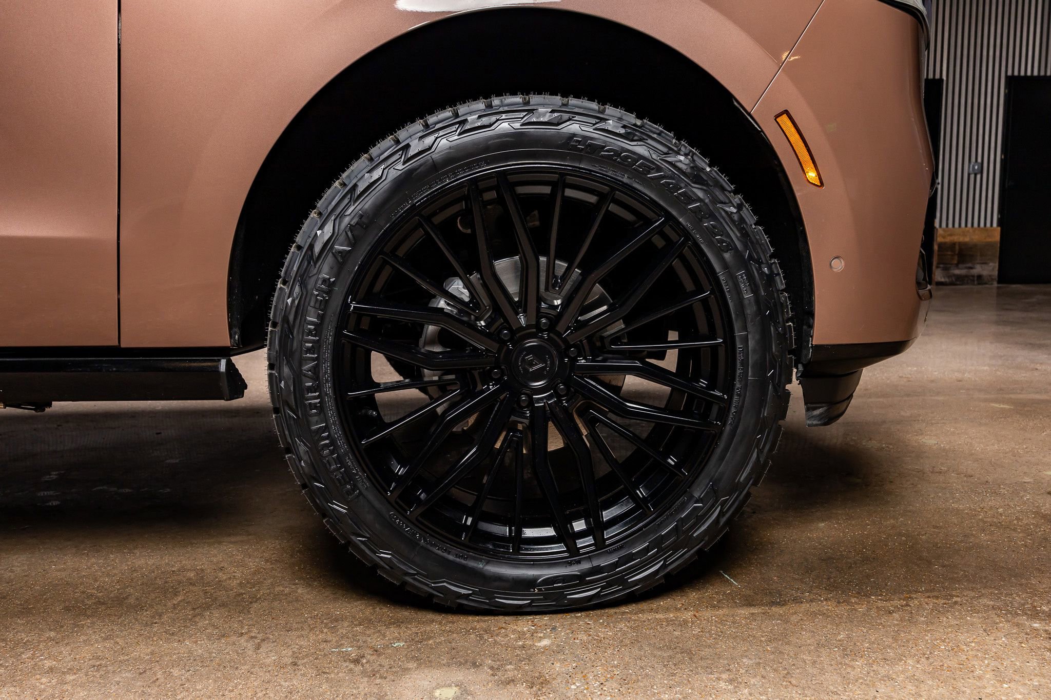 Used 2025 Lincoln Navigator Black Label image 13