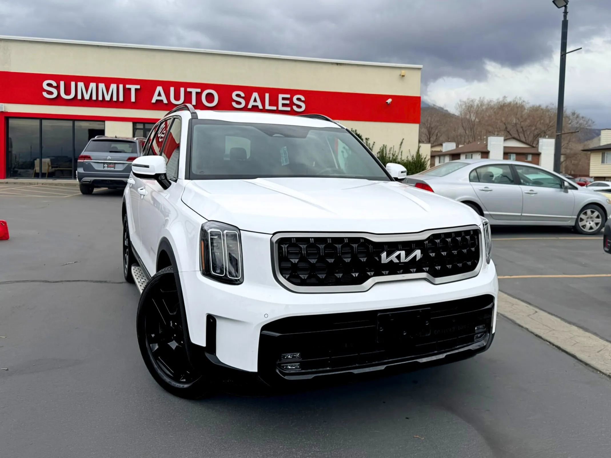Used 2025 Kia Telluride SX Prestige X-Line image 2