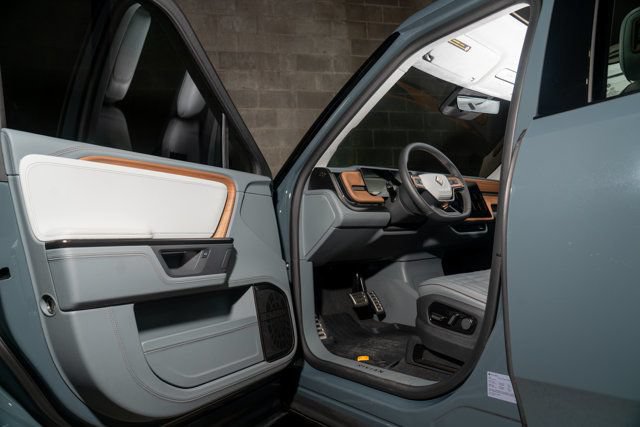 Used 2026 Rivian R1T Premium AWD/4WD image 25