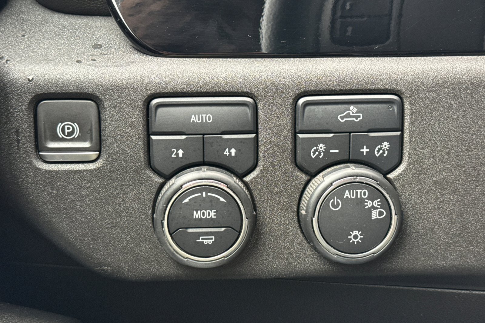 Used 2023 Chevrolet Silverado 1500 LT AWD/4WD image 39