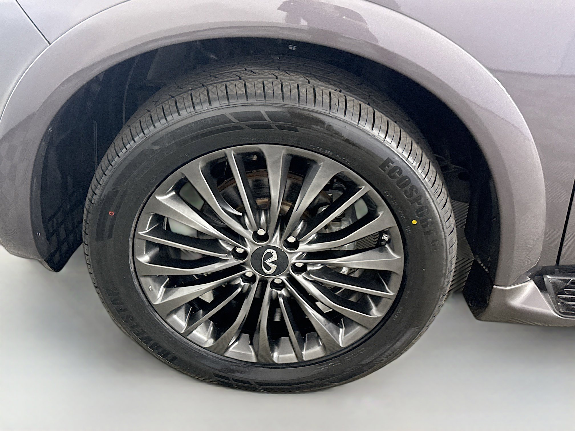 Used 2022 INFINITI QX80 Sensory w/ All-Season Package image 38