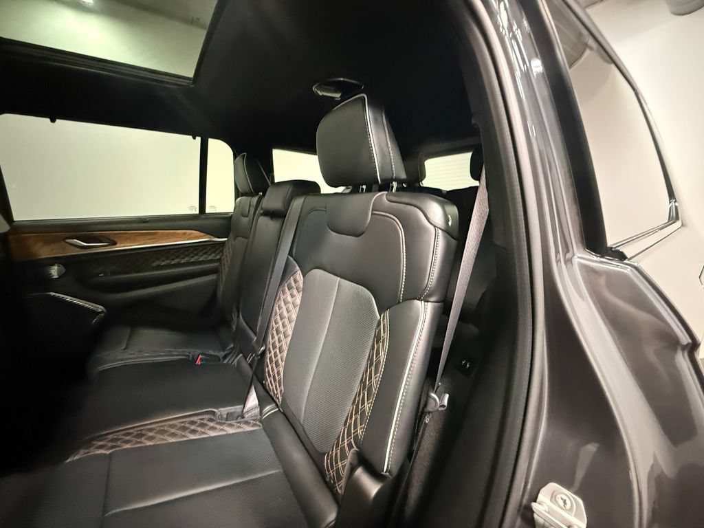 Used 2026 Jeep Grand Cherokee L Summit w/ Obsidian Package AWD/4WD image 48