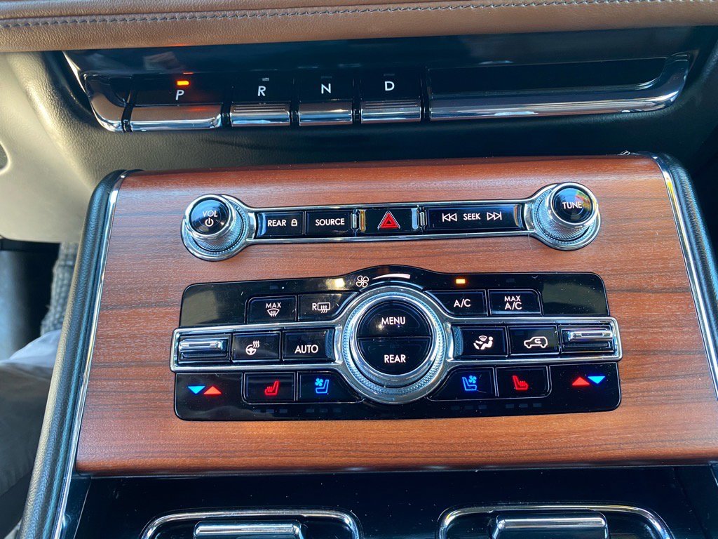 Used 2022 Lincoln Aviator Reserve w/ Equipment Group 201A image 25