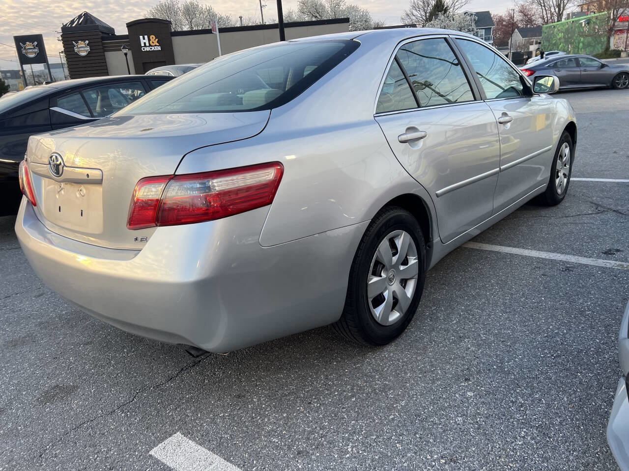 Used 2009 Toyota Camry LE image 4