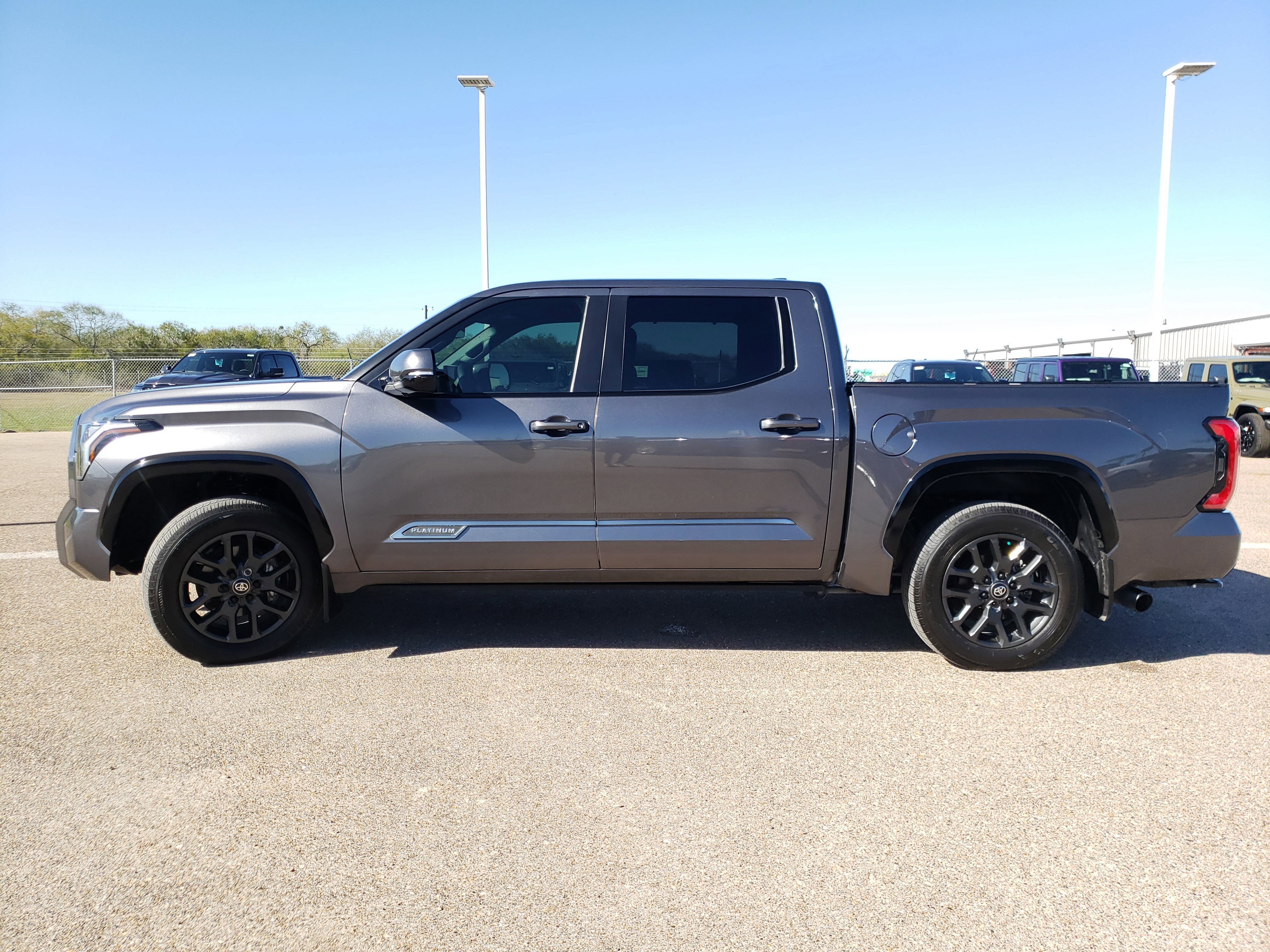 Used 2025 Toyota Tundra Platinum AWD/4WD image 4