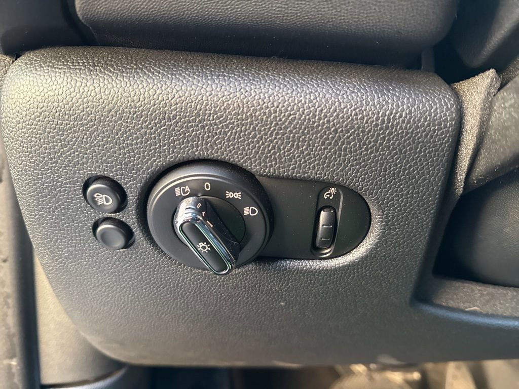 Used 2023 MINI Cooper S image 27