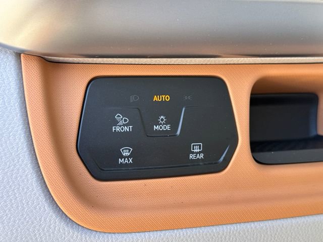 New 2025 Volkswagen ID. Buzz 1st Edition image 39