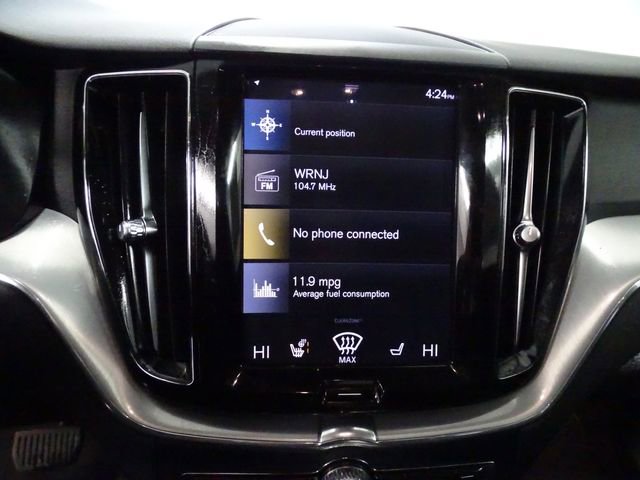 Used 2018 Volvo XC60 T5 Momentum w/ Vision Package image 13