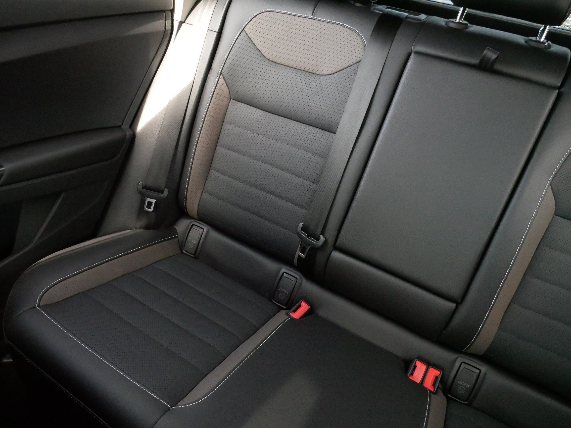 Used 2023 Volkswagen Taos SEL image 12