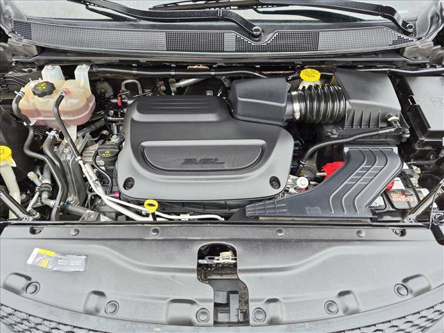 Used 2023 Chrysler Voyager LX FWD image 22