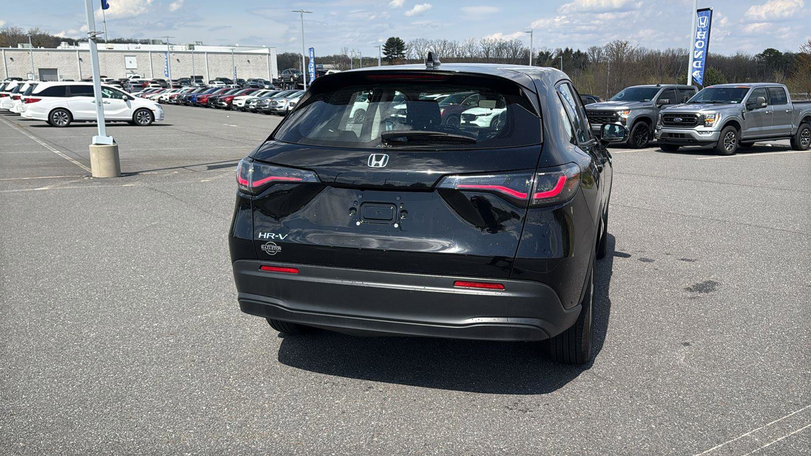 Used 2024 Honda HR-V LX image 6