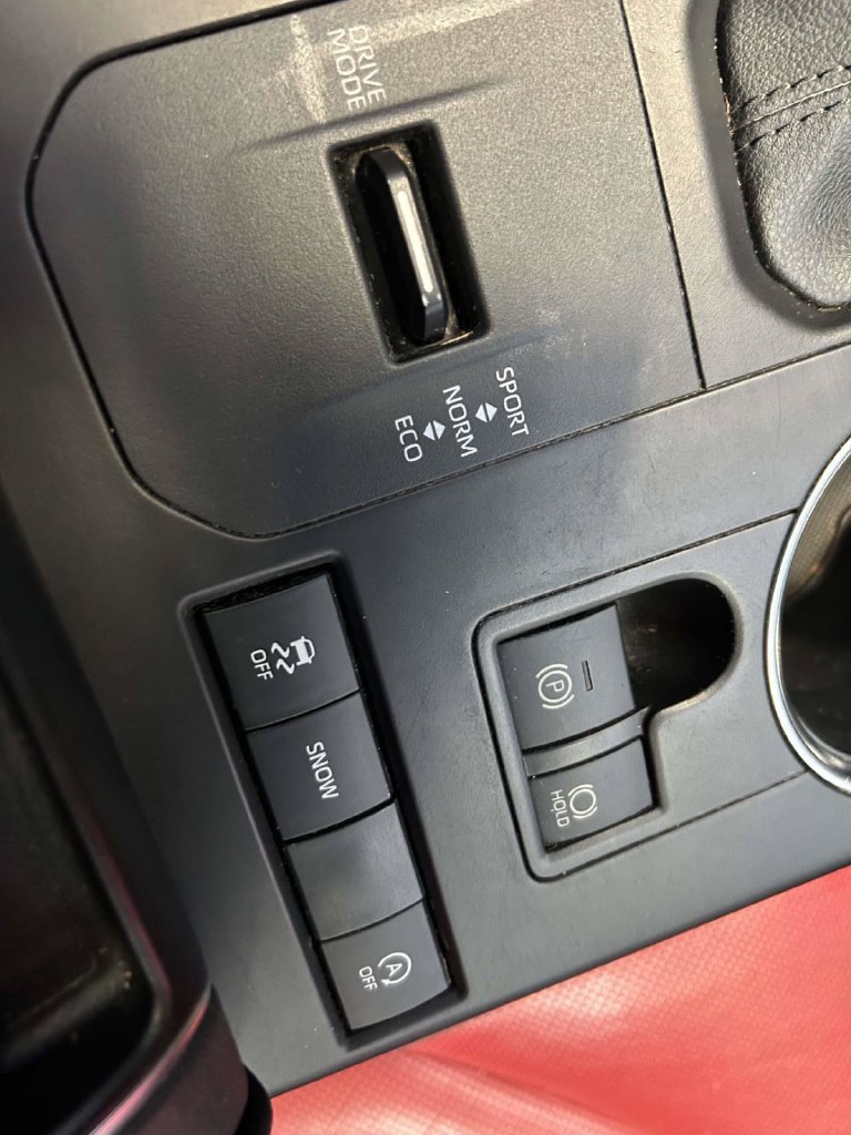 Certified 2021 Toyota Highlander XSE FWD image 23