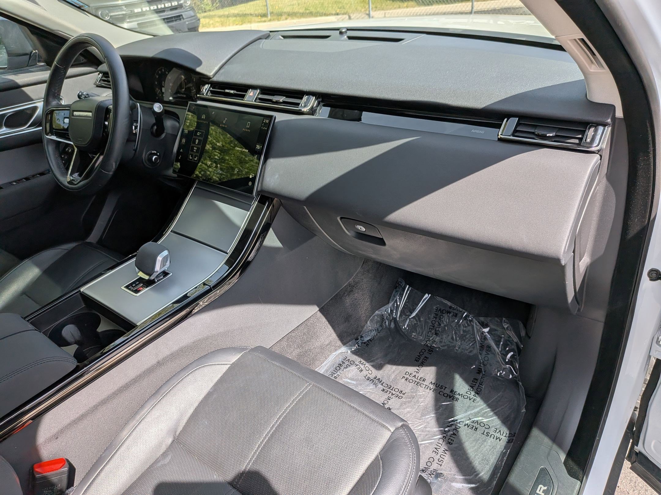 Used 2024 Land Rover Range Rover Velar S image 30