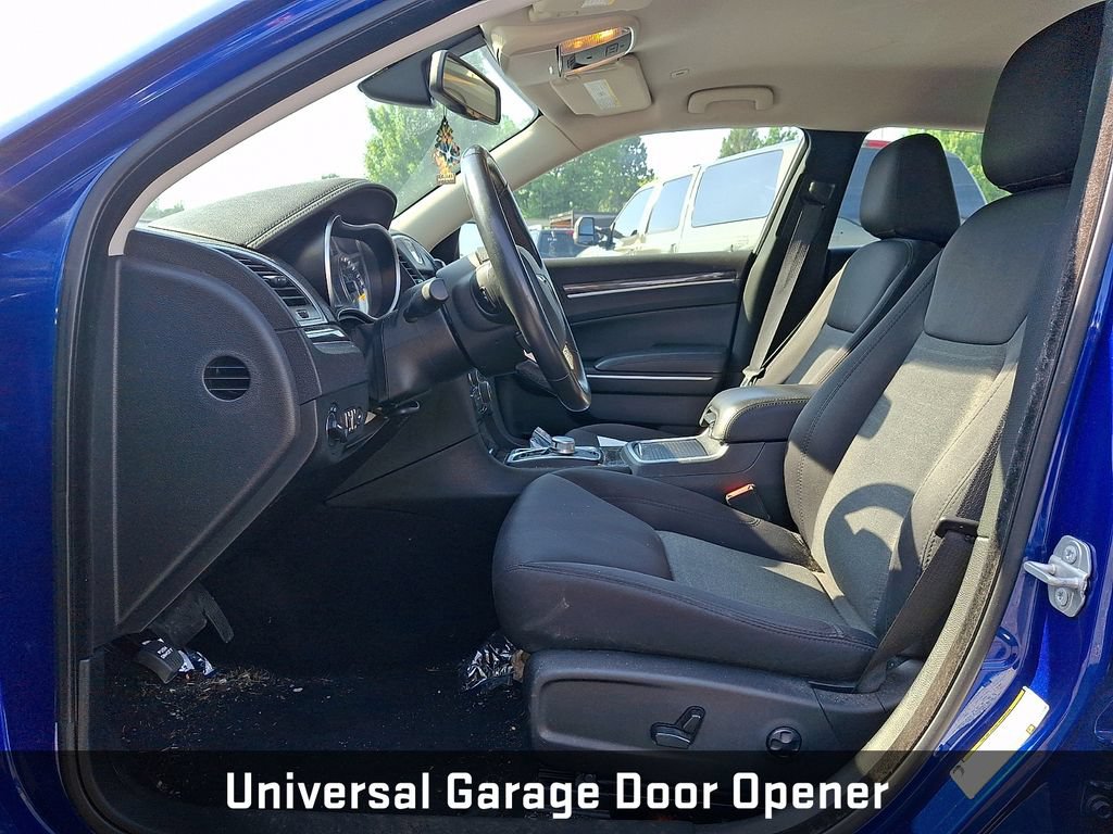 Used 2021 Chrysler 300 Touring w/ Driver Convenience Group RWD image 14