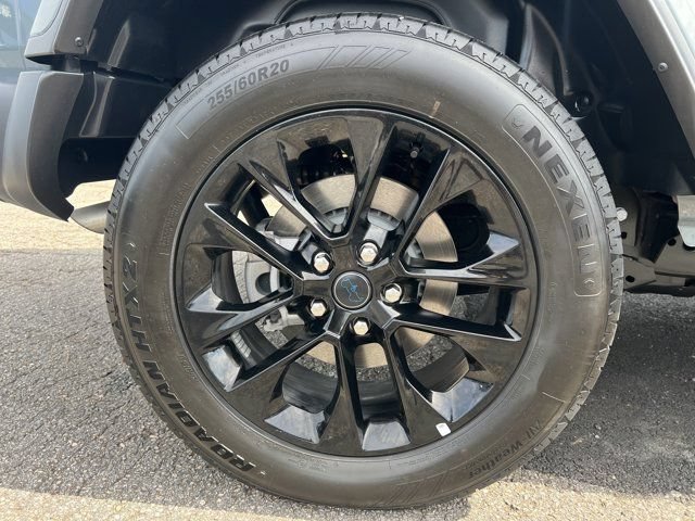 Certified 2025 Jeep Wrangler Unlimited Sahara w/ Safety Group AWD/4WD image 17