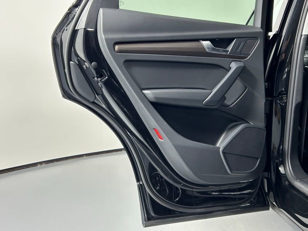 Used 2021 Audi Q5 2.0T Premium w/ Convenience Package AWD/4WD image 16