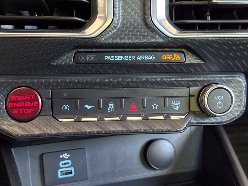Used 2025 Ford Mustang GT Premium RWD image 31