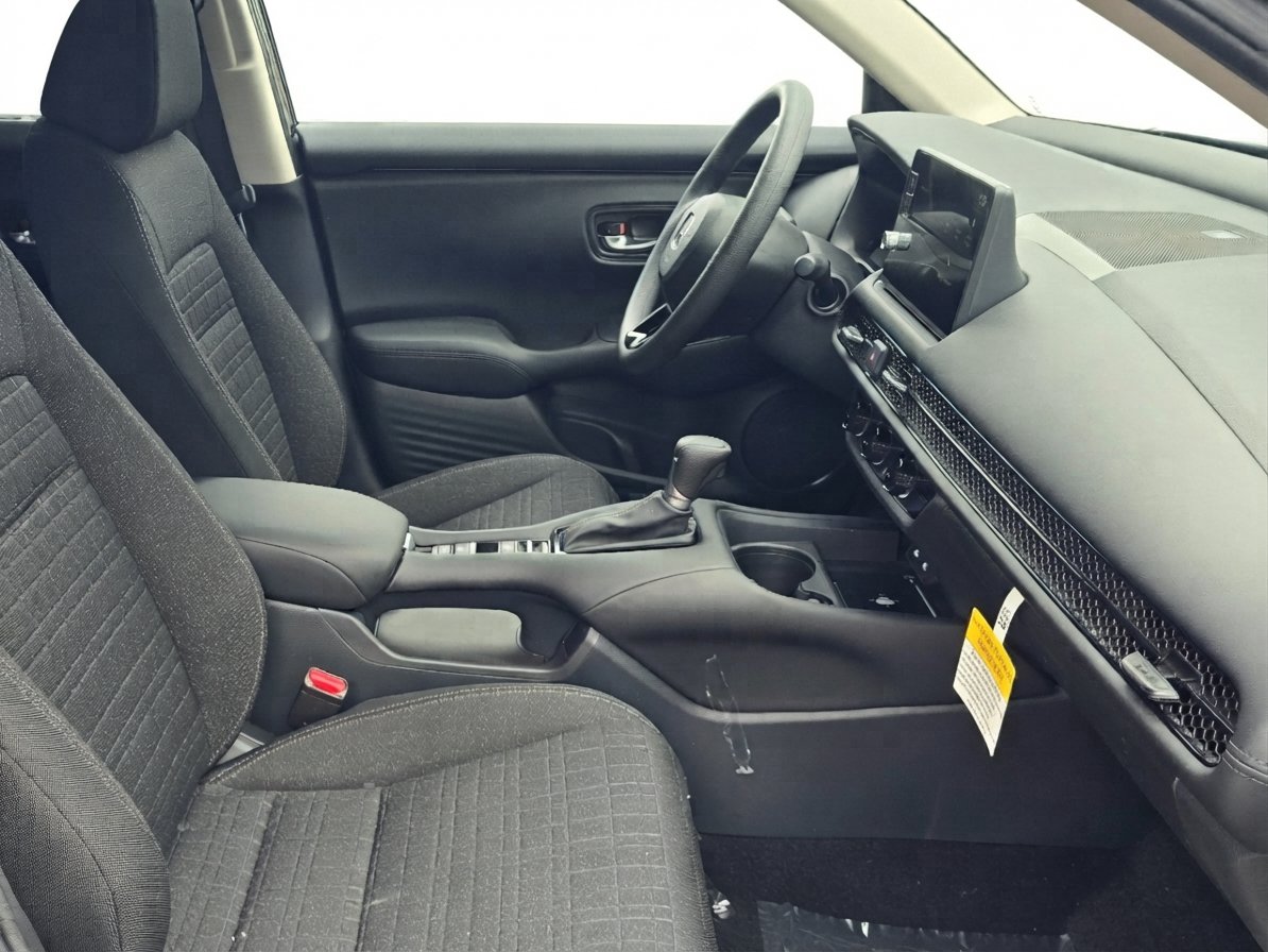 New 2027 Honda HR-V LX image 32