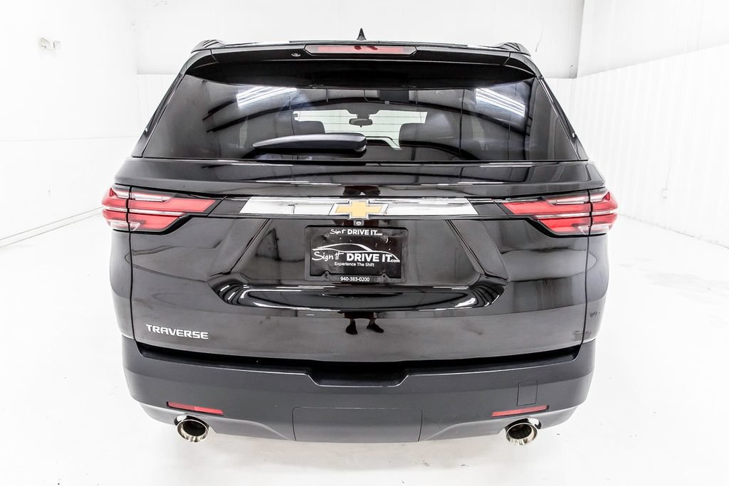 Used 2023 Chevrolet Traverse LS w/ Safety Package FWD image 6