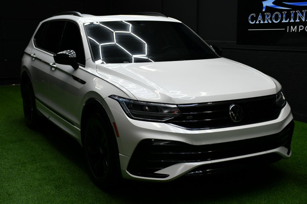 Used 2023 Volkswagen Tiguan SE R-Line FWD image 10