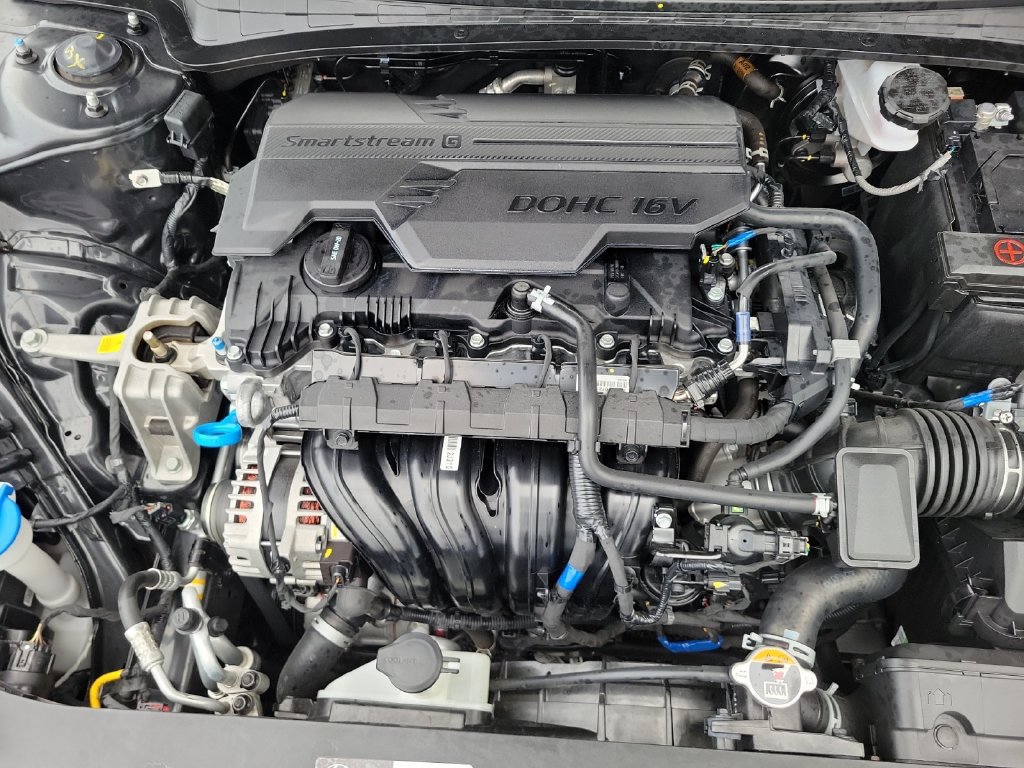 Used 2026 Hyundai Elantra Sport FWD image 26