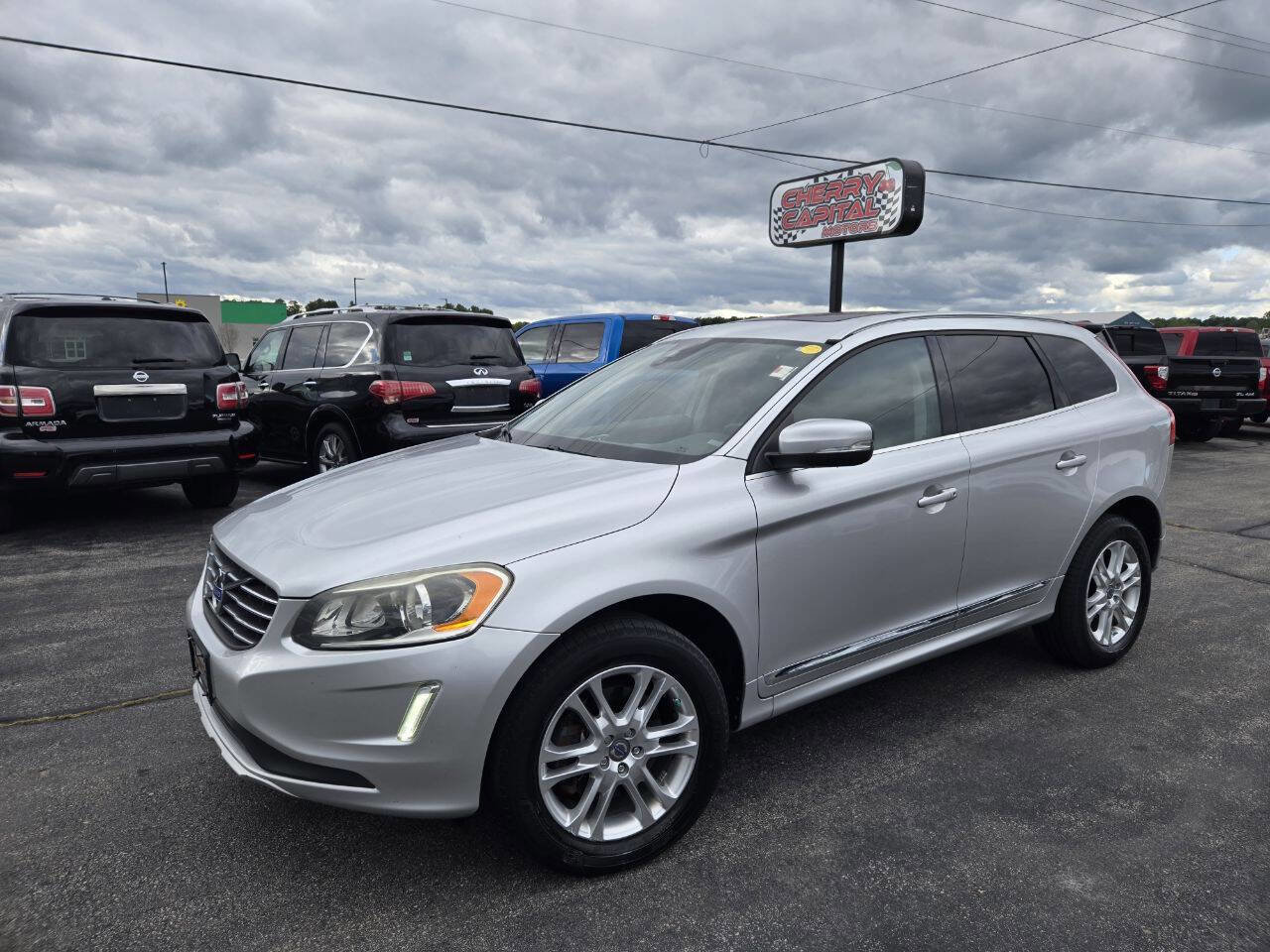 Used 2015 Volvo XC60 T5 image 2