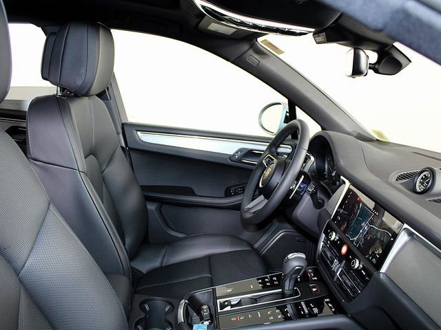 New 2026 Porsche Macan image 27