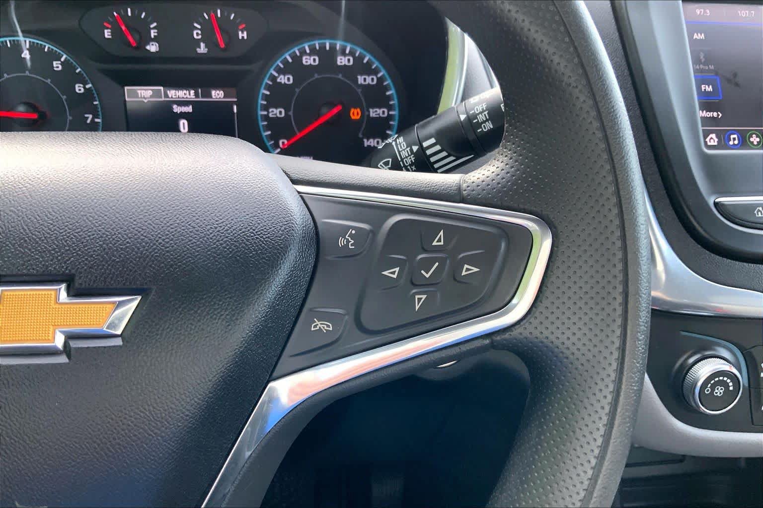 Used 2020 Chevrolet Equinox LS AWD/4WD image 25