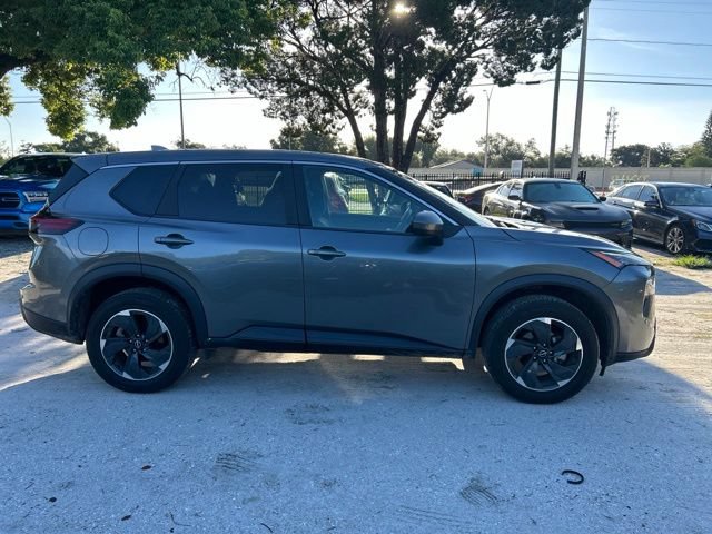 Used 2024 Nissan Rogue SV FWD image 18