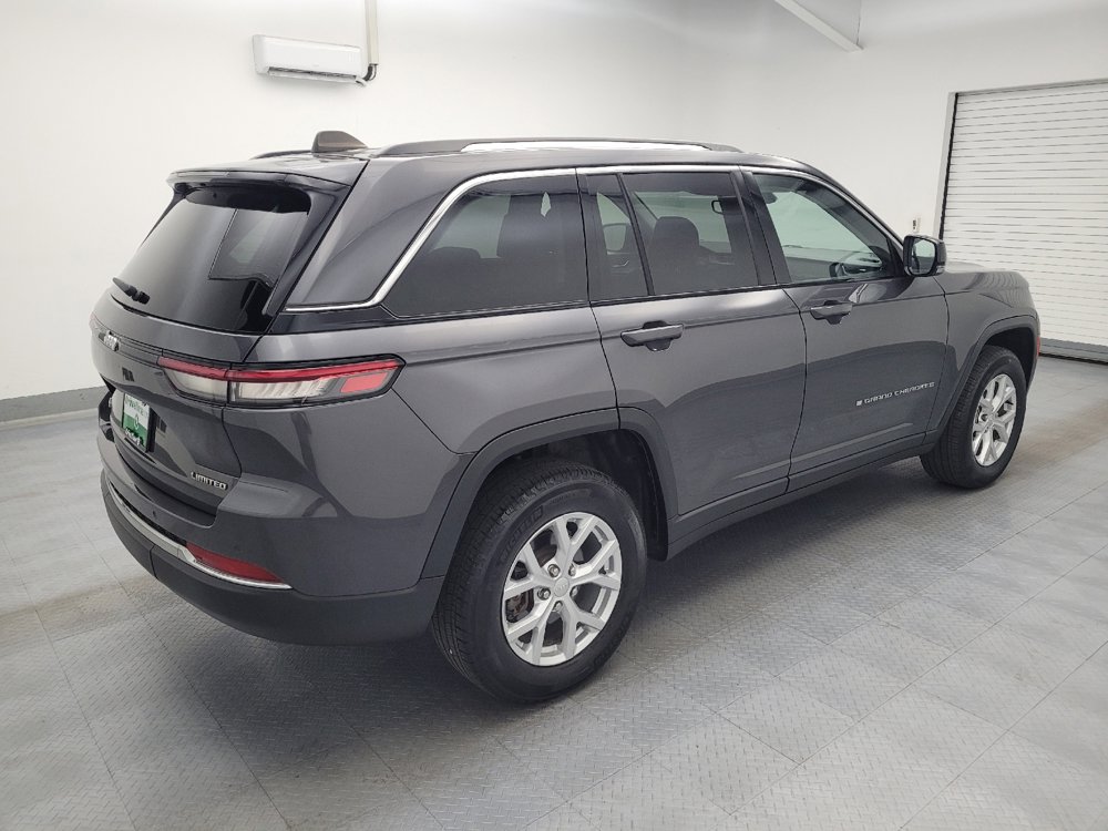 Used 2023 Jeep Grand Cherokee Limited AWD/4WD image 10