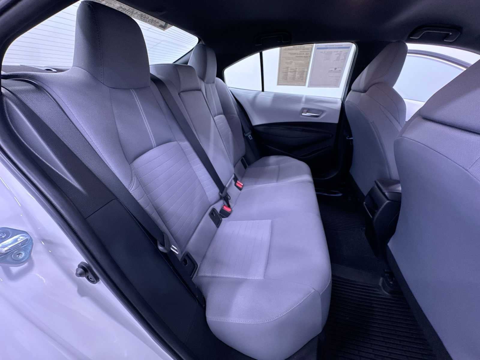 Used 2022 Toyota Corolla SE FWD image 37