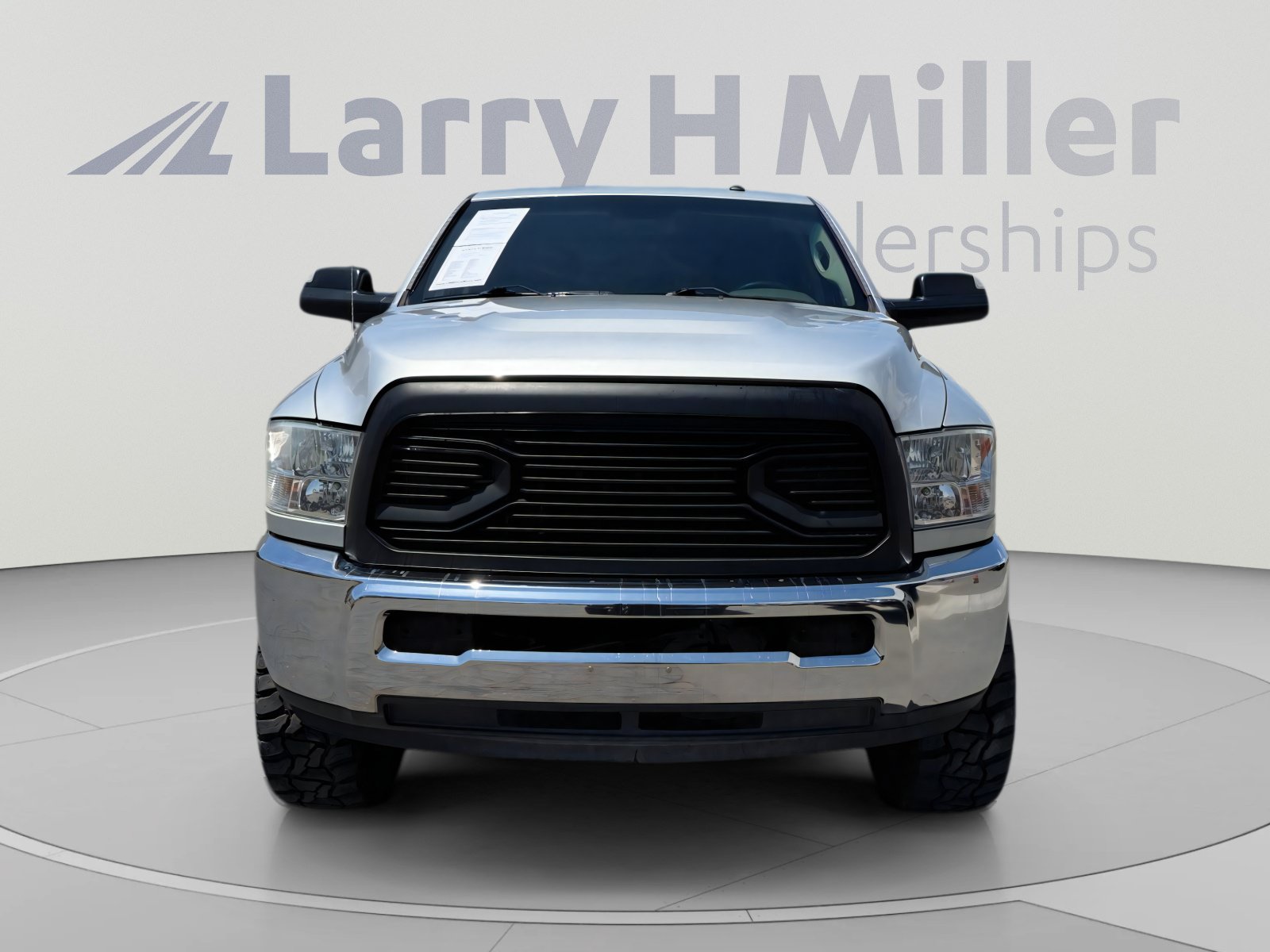 Used 2017 RAM 2500 Tradesman w/ Chrome Appearance Group AWD/4WD image 8