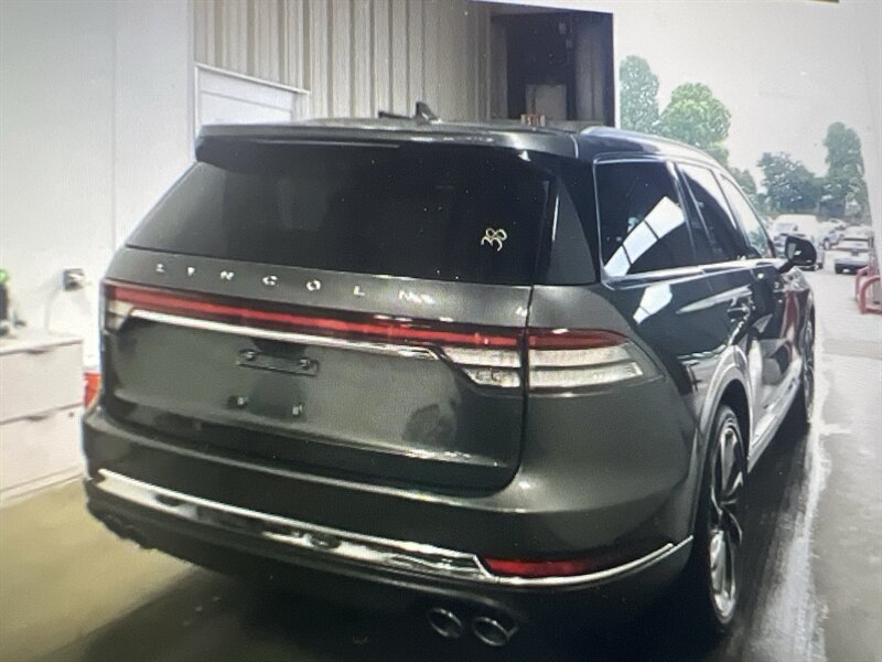Used 2020 Lincoln Aviator Reserve w/ Equipment Group 201A AWD/4WD image 3