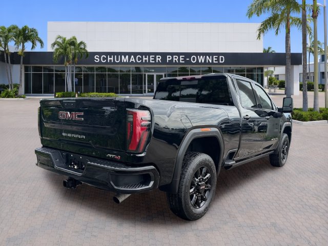 Used 2025 GMC Sierra 2500 AT4 w/ Technology Package AWD/4WD image 7