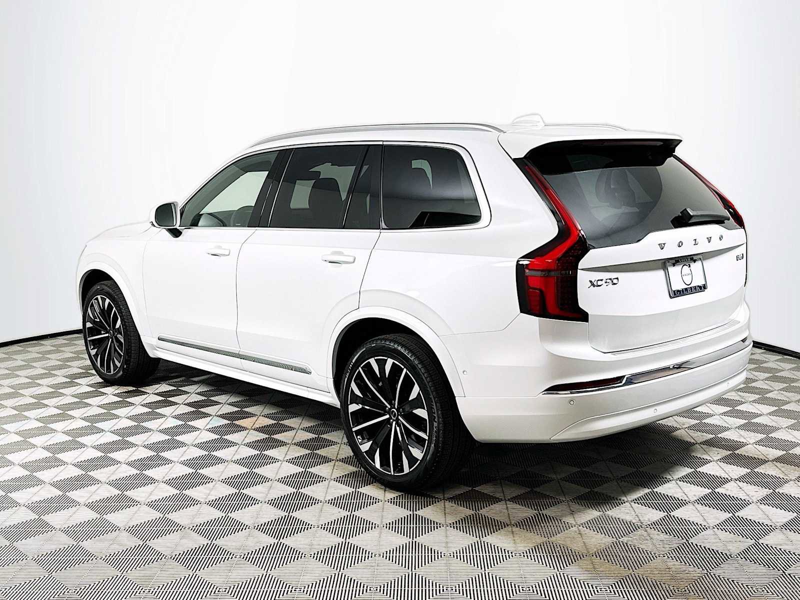 New 2026 Volvo XC90 B6 Plus w/ Protection Package Premier image 5