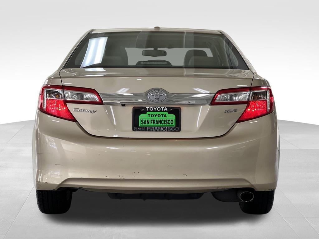 Used 2012 Toyota Camry XLE w/ Convenience Pkg FWD image 4