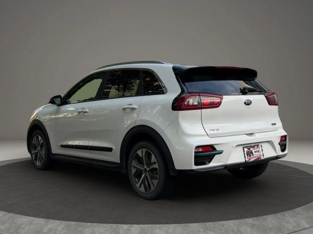 Used 2019 Kia Niro EX Premium w/ Cold Weather Package 1.0 FWD image 14