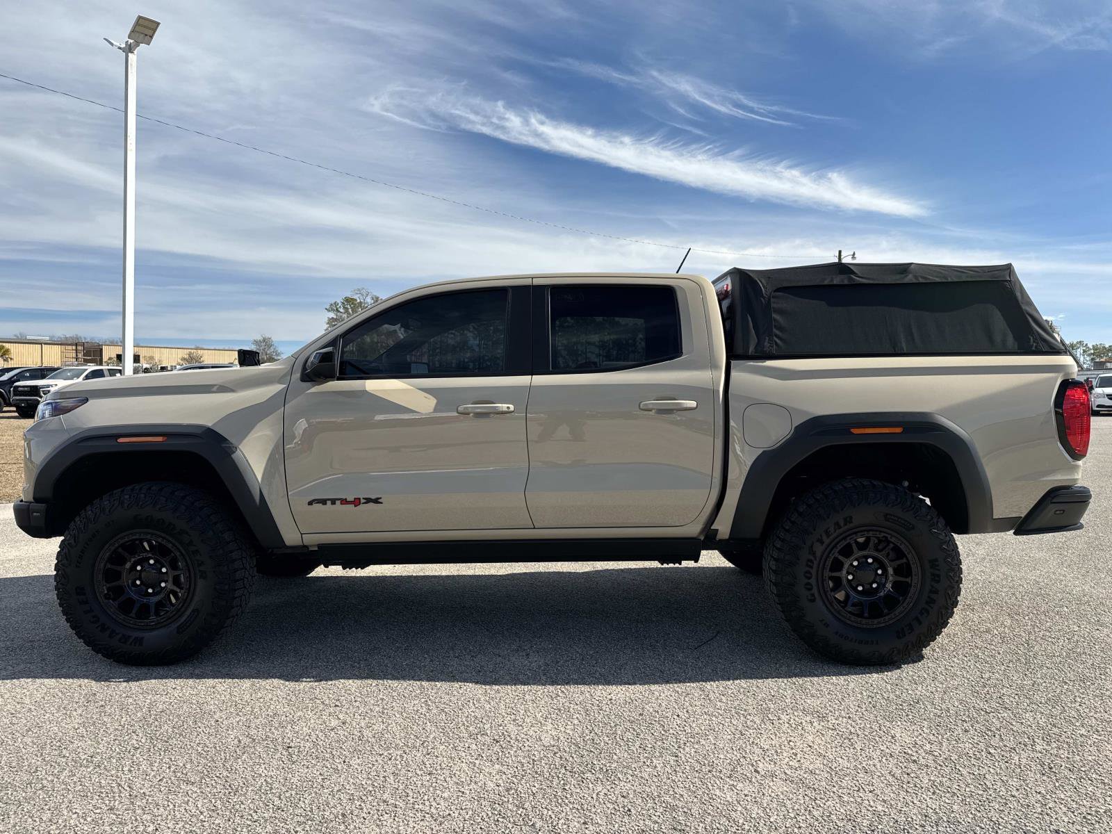 Certified 2024 GMC Canyon AT4X w/ AT4X AEV Edition AWD/4WD image 7