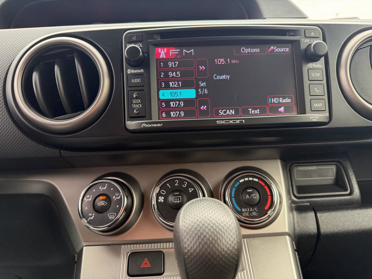 Used 2015 Scion xB image 17