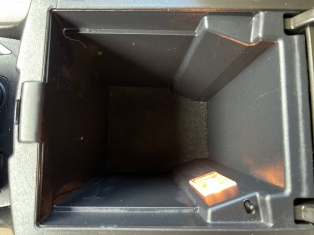 Used 2022 Chevrolet Traverse LS image 26