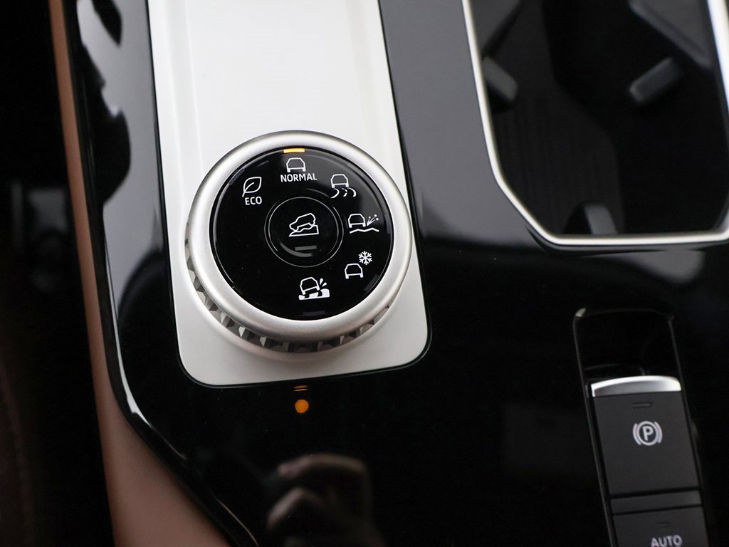 New 2025 Mitsubishi Outlander SEL image 58