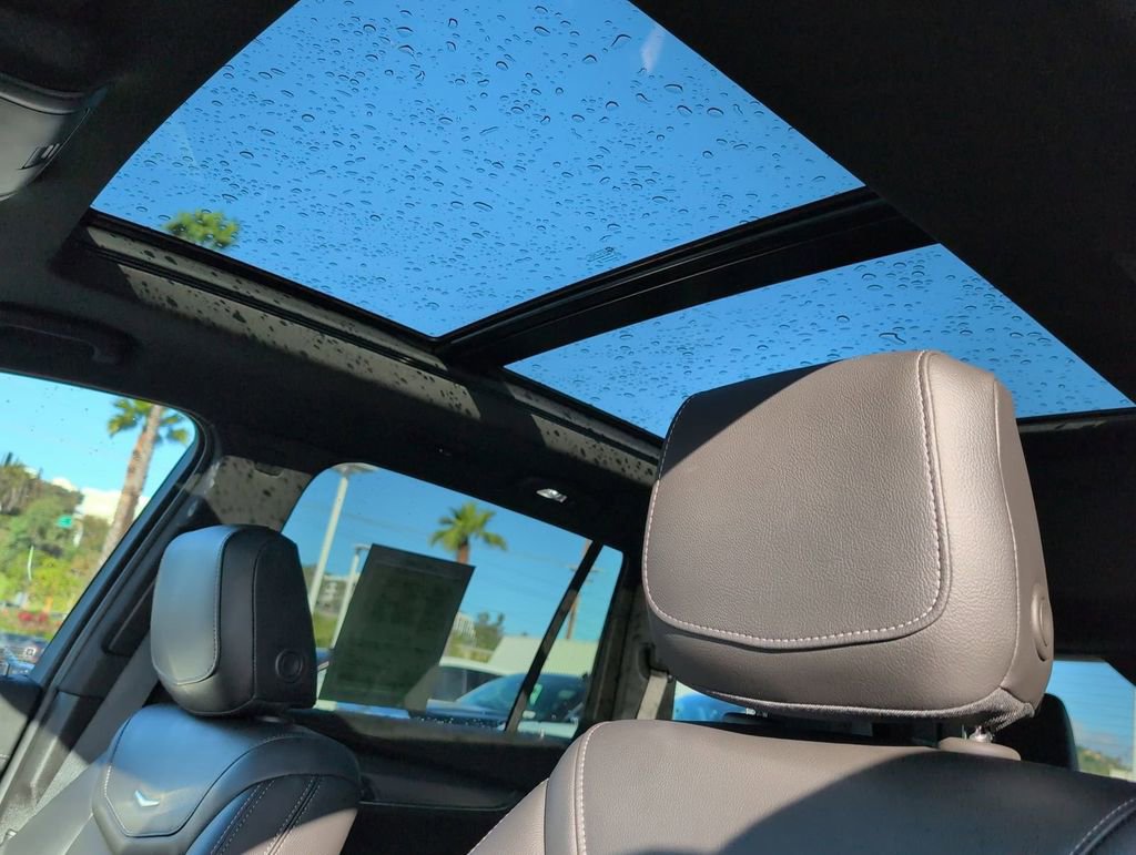 Used 2025 Cadillac XT6 Luxury image 7