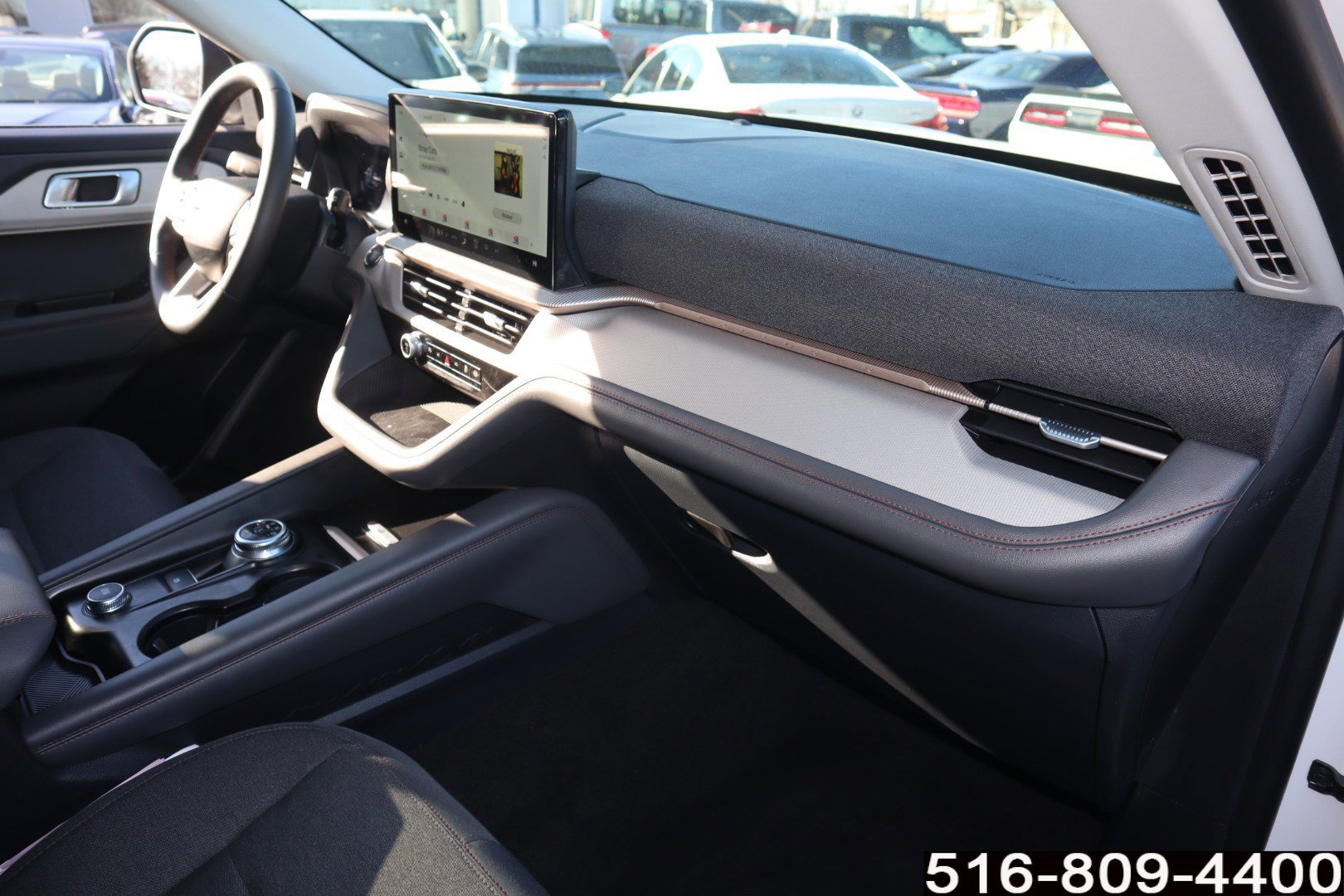 Used 2025 Ford Explorer Active image 26