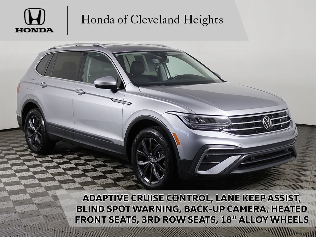 Used 2023 Volkswagen Tiguan SE FWD image 1