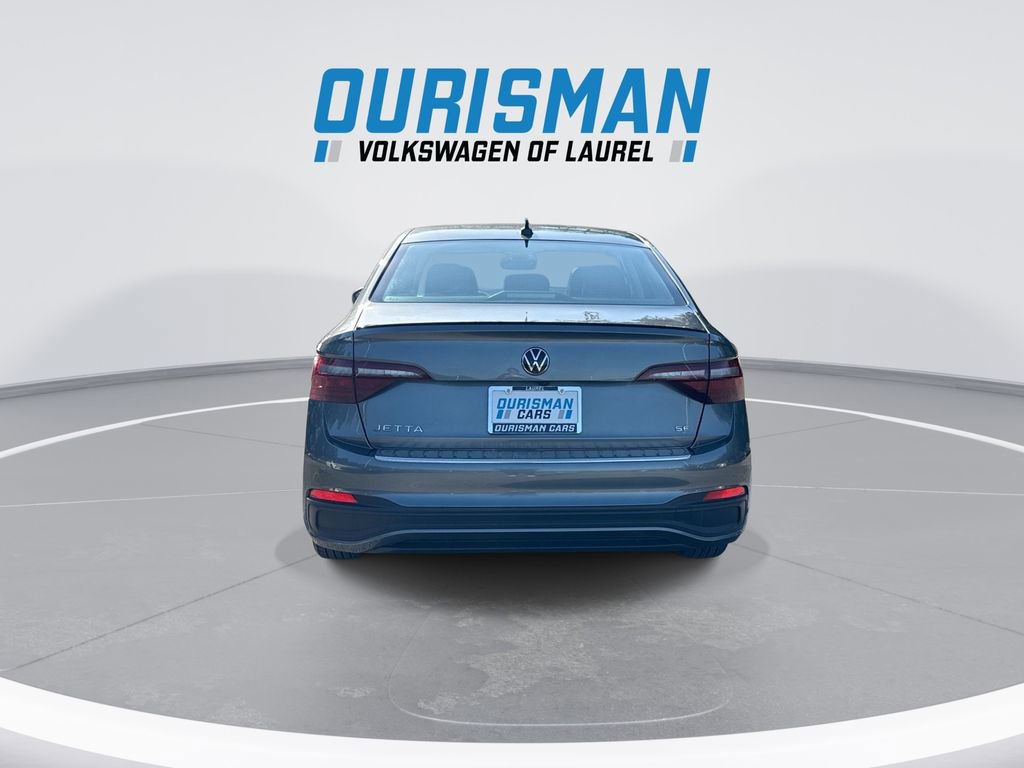 Used 2023 Volkswagen Jetta SE w/ Panoramic Sunroof Package FWD image 7