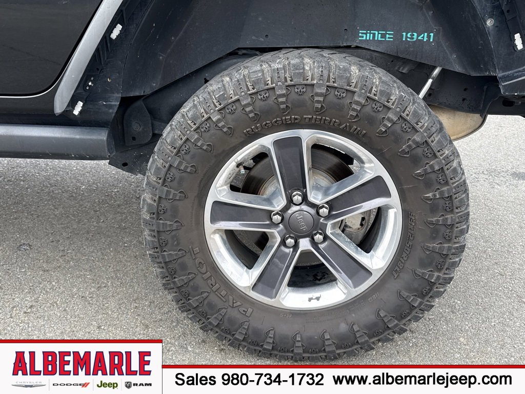 Used 2019 Jeep Wrangler Unlimited Sahara w/ Cold Weather Group image 12