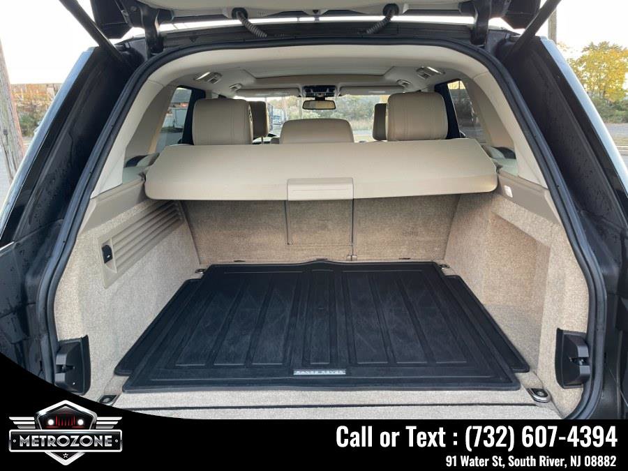 Used 2016 Land Rover Range Rover HSE image 24